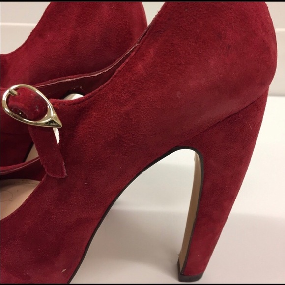 Dulce Vita Red Pumps - Picture 2 of 5